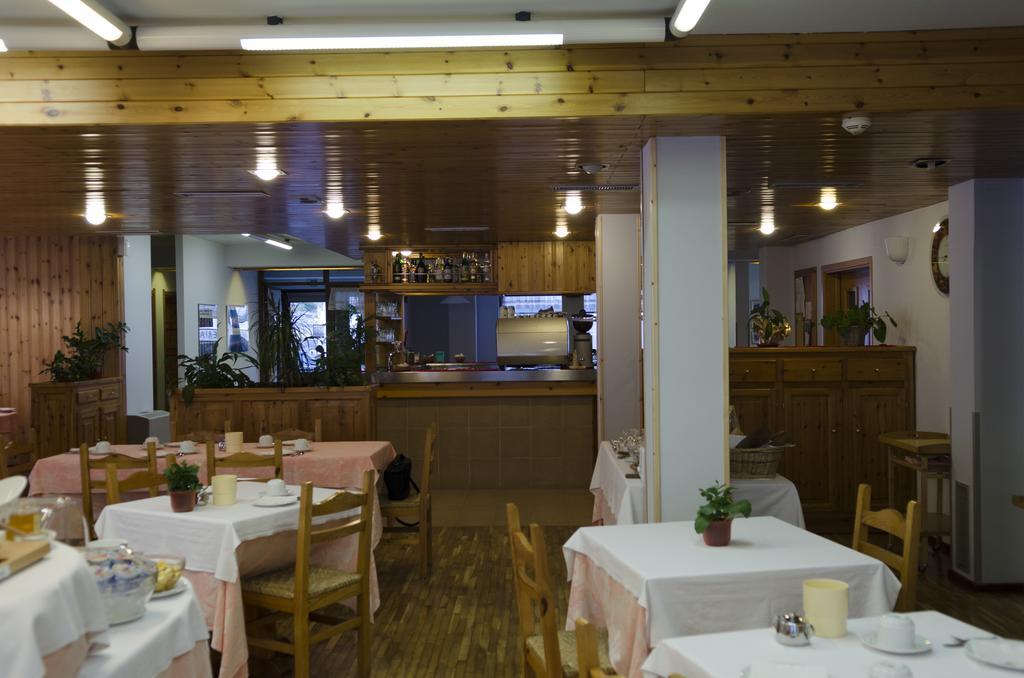 Hotel Valdotain Вилньов Екстериор снимка