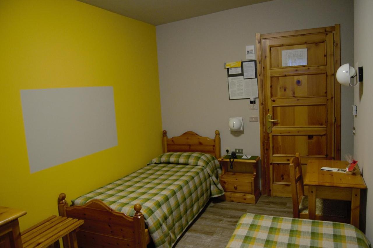 Hotel Valdotain Вилньов Екстериор снимка