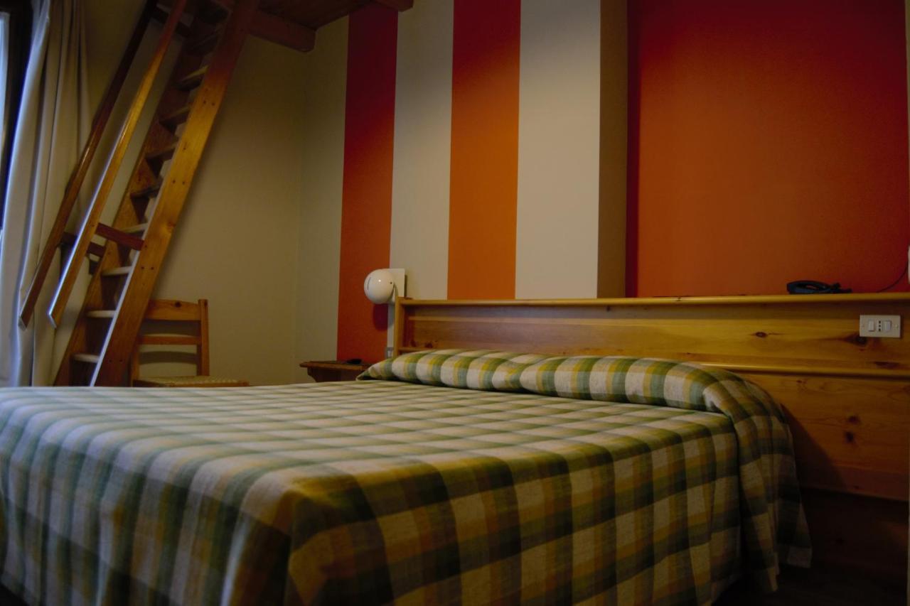 Hotel Valdotain Вилньов Екстериор снимка
